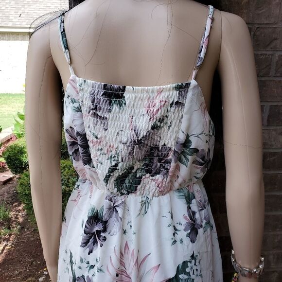New Sienna sky  floral mini dress - Picture 7 of 9